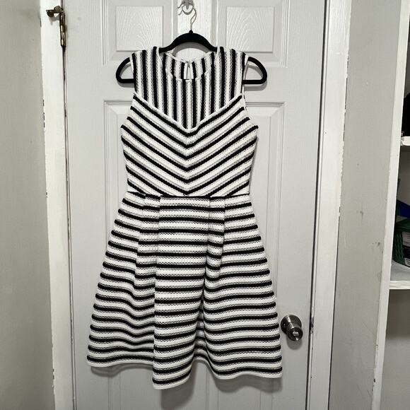 Melonie Women's White‎ Black Gemma Sleeveless Flare Dress Size 8 Cottage Whimsy. - Picture 2 of 12